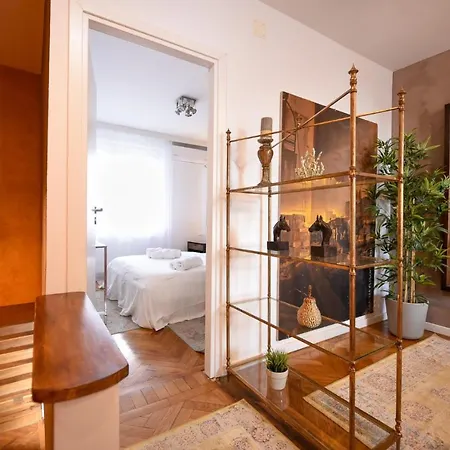 Spectacular Views & Modern Comfort: Your Dream Duplex In Central Appartamento Bucarest