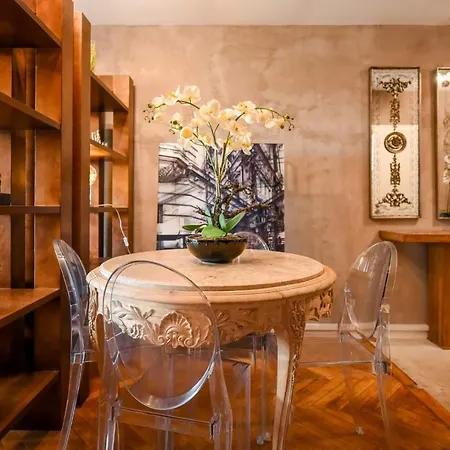 Spectacular Views & Modern Comfort: Your Dream Duplex In Central Appartamento *