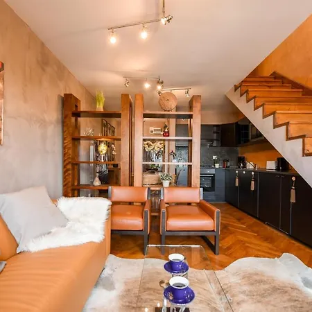 Appartamento Spectacular Views & Modern Comfort: Your Dream Duplex In Central