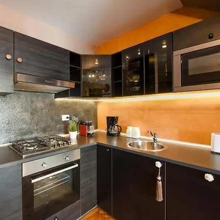 Apartment Spectacular Views & Modern Comfort: Your Dream Duplex In Central