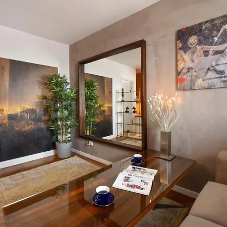 Spectacular Views & Modern Comfort: Your Dream Duplex In Central Apartment *